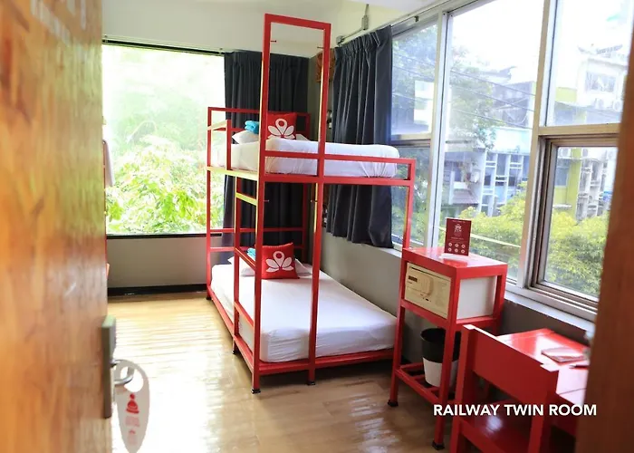 Zen Decho Road Hostel *