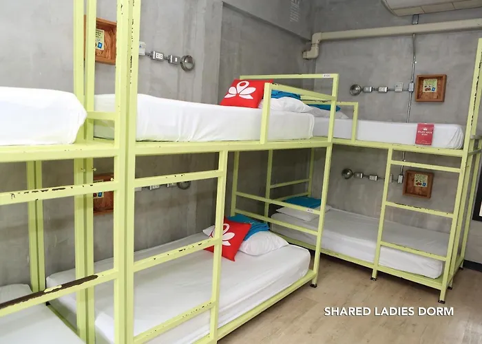 Zen Decho Road Hostel *